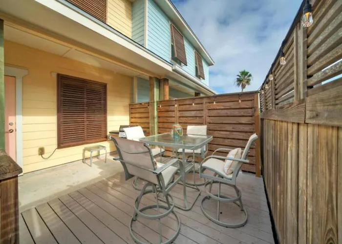 Rock N Reel By Avantstay Old Town Location