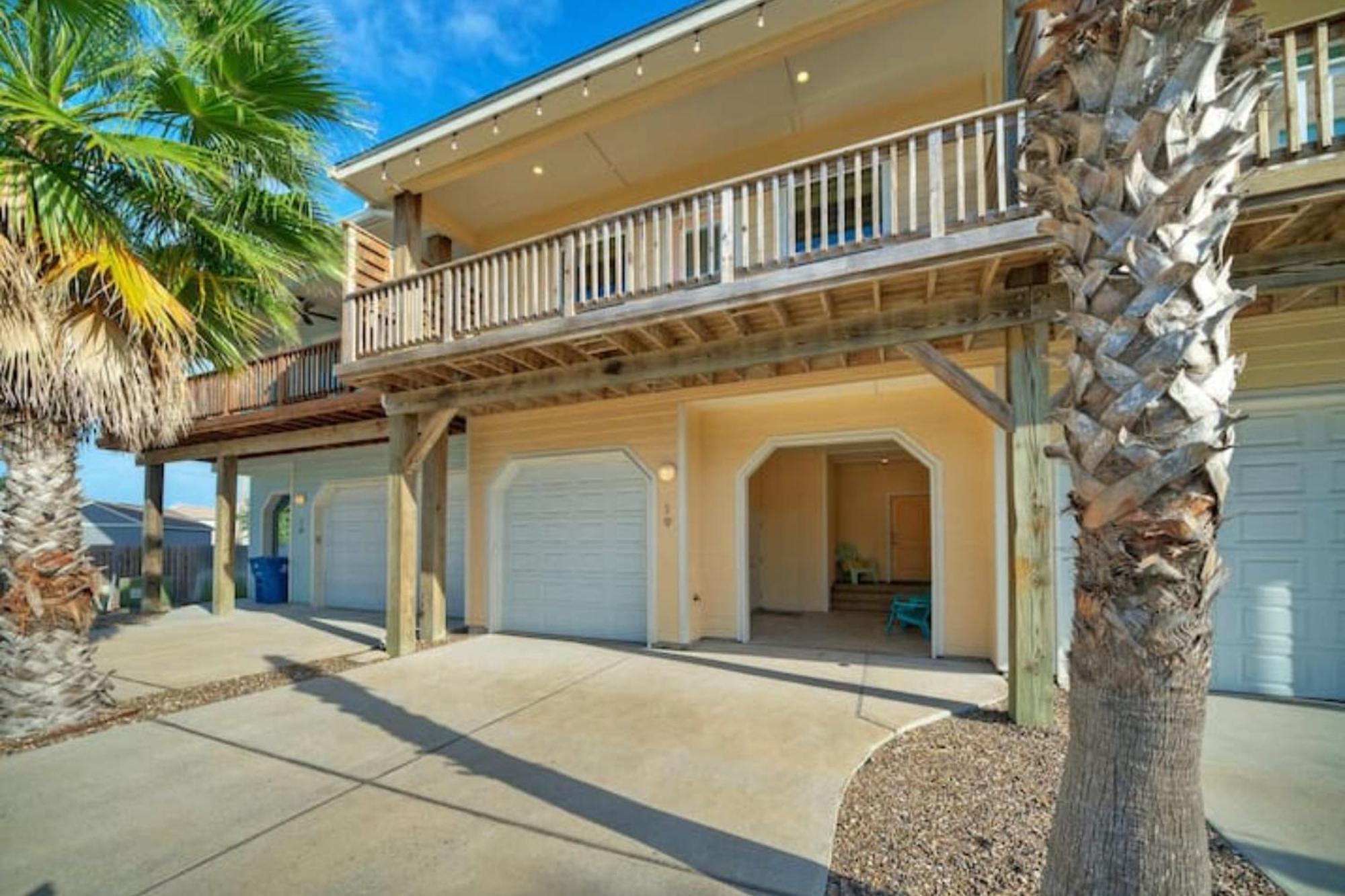 Rock N Reel By Avantstay Old Town Location * Port Aransas